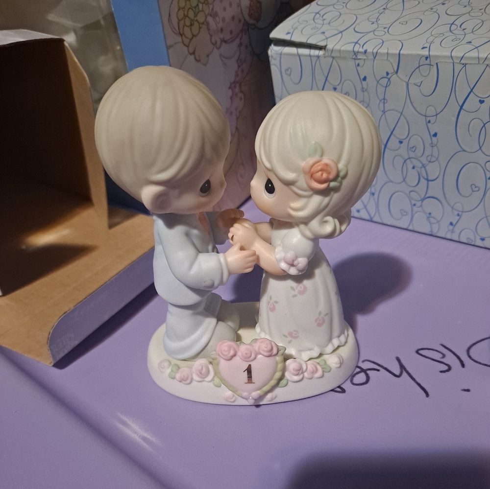 PRECIOUS MOMENTS 115910 A WHOLE YEAR FILLED WITH SPECIAL MOMENTS